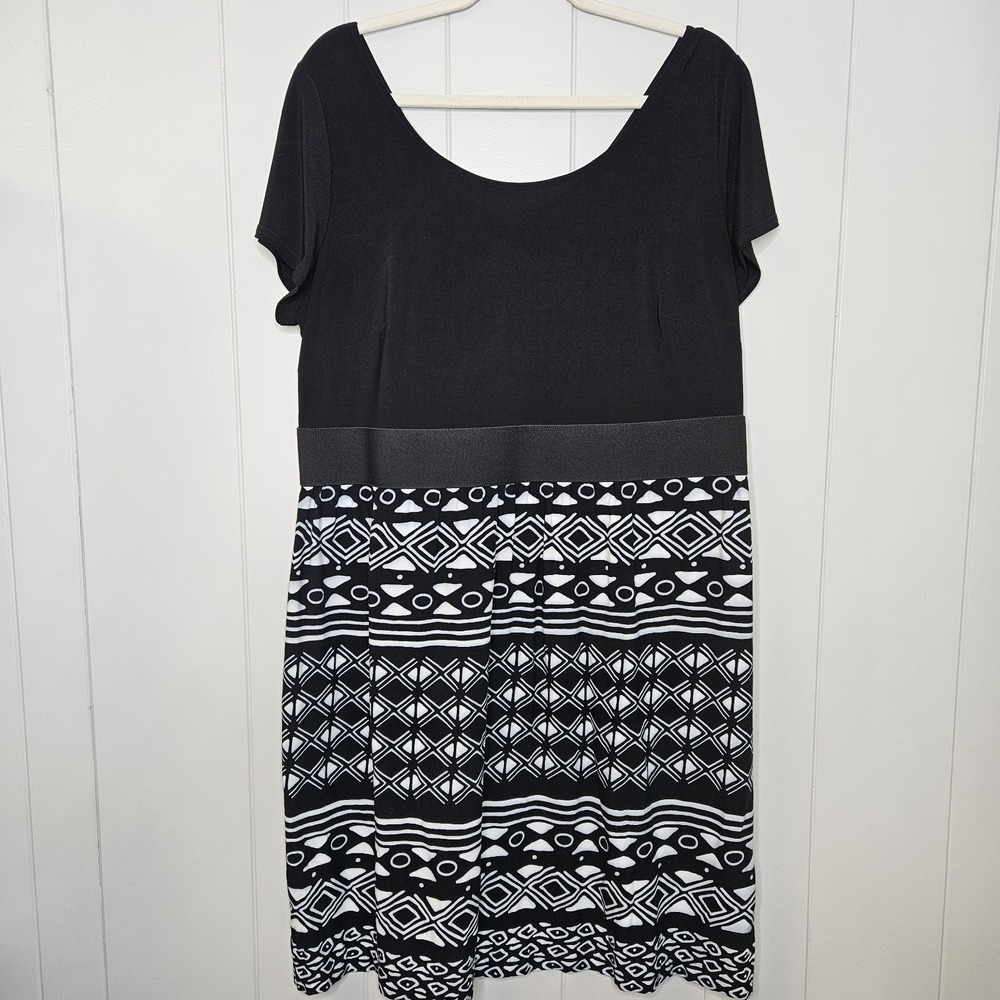 Dressbarn Black White Dress Zipper Closure Women's 18